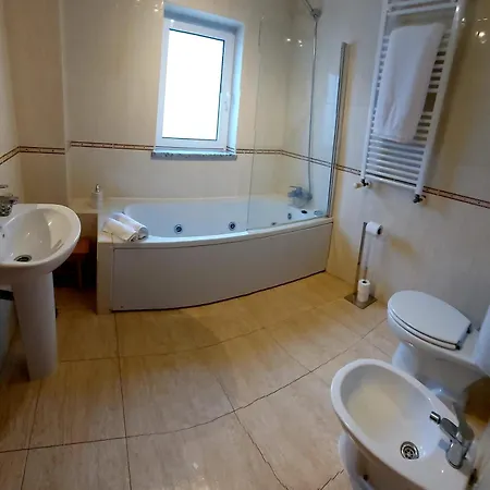 וילה With Stunning Lagoon Views Nadadouro
